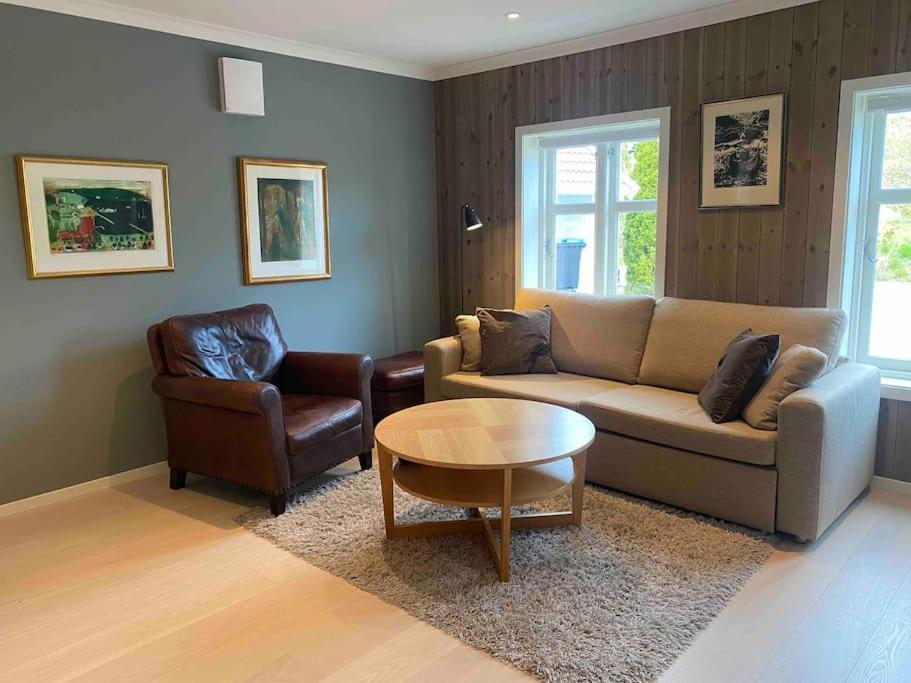 Modern Apartment Near City Center - Parking Available Sandefjord Extérieur photo